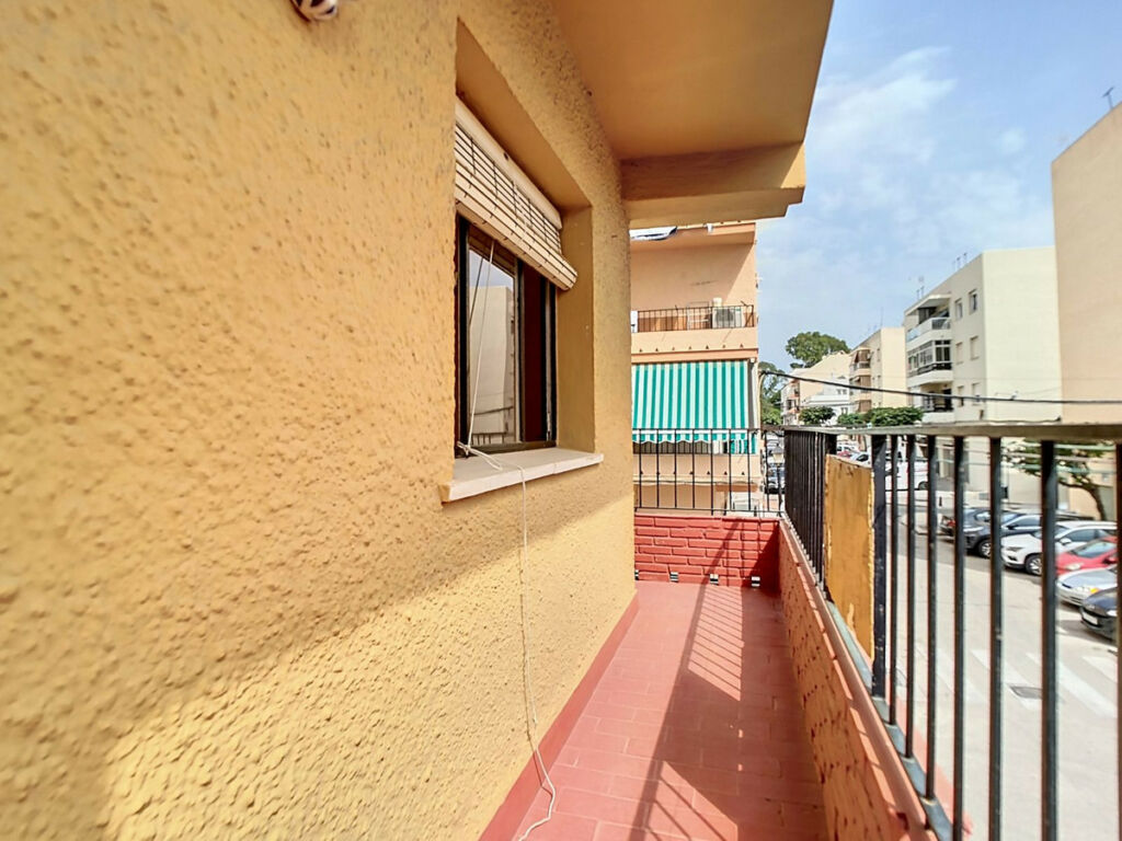 Middle Floor Apartment Fuengirola Málaga - image 20