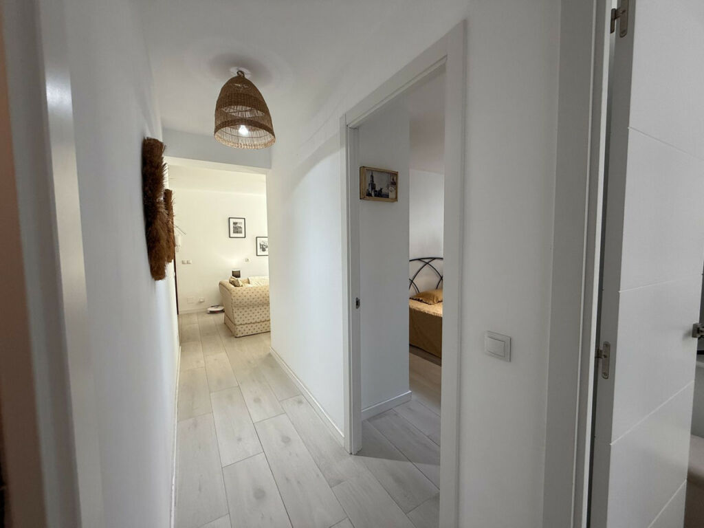 Middle Floor Apartment Estepona Málaga - image 20