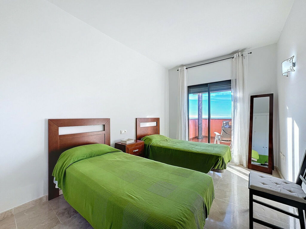 Penthouse Manilva Málaga - image 20