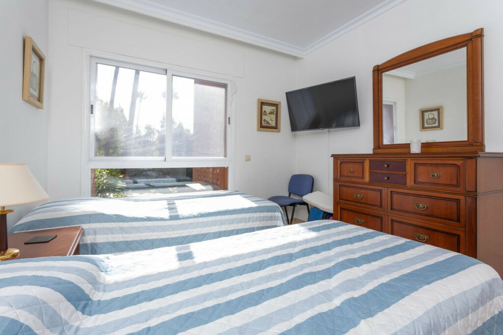 Ground Floor Apartment Puerto Banús Málaga - image 19