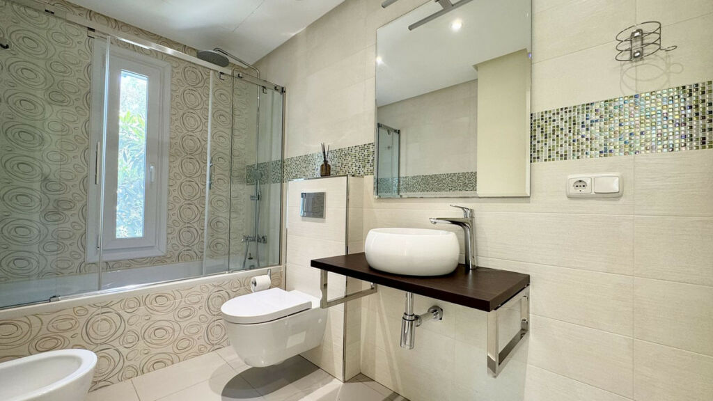 Detached Villa Elviria Málaga - image 20