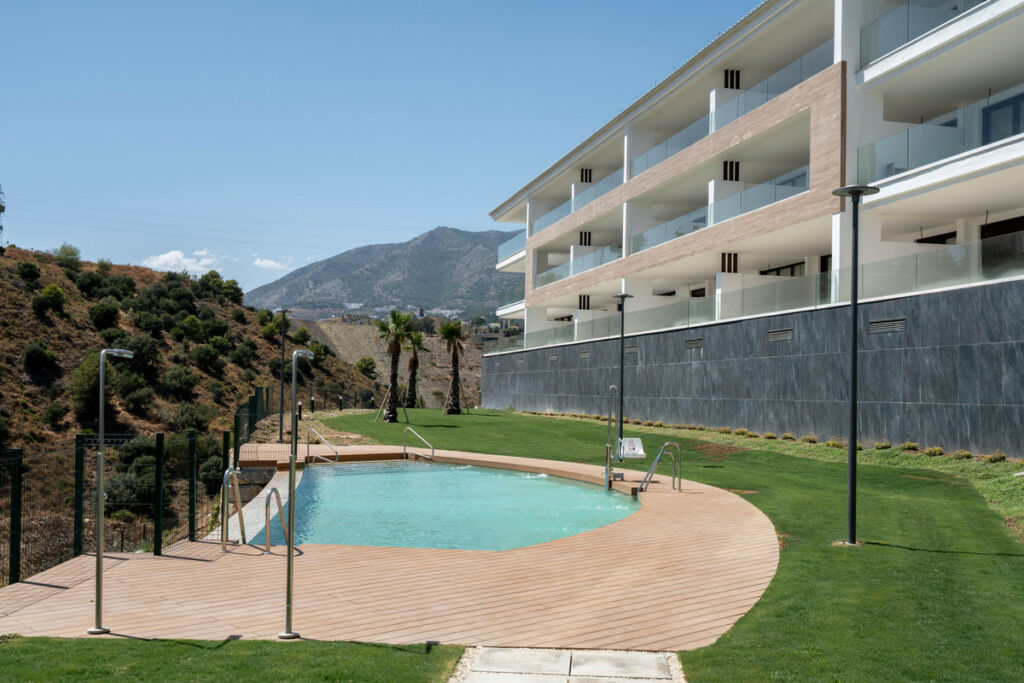 Middle Floor Apartment Fuengirola Málaga - image 20