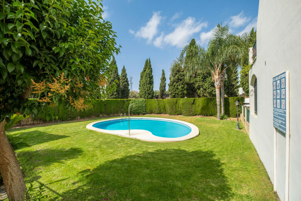 Townhouse Nagüeles Málaga - image 20
