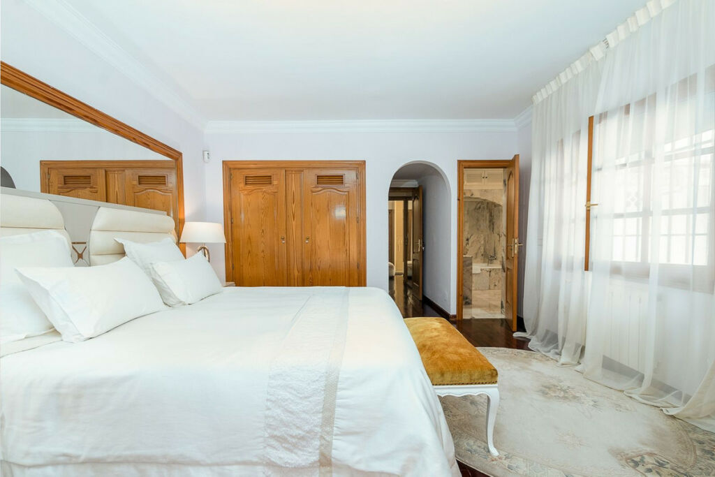 Detached Villa Marbella Málaga - image 20