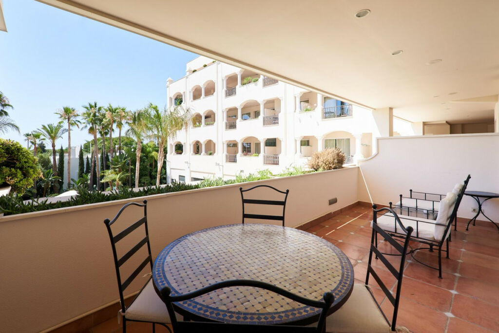 Middle Floor Apartment The Golden Mile Málaga - image 20