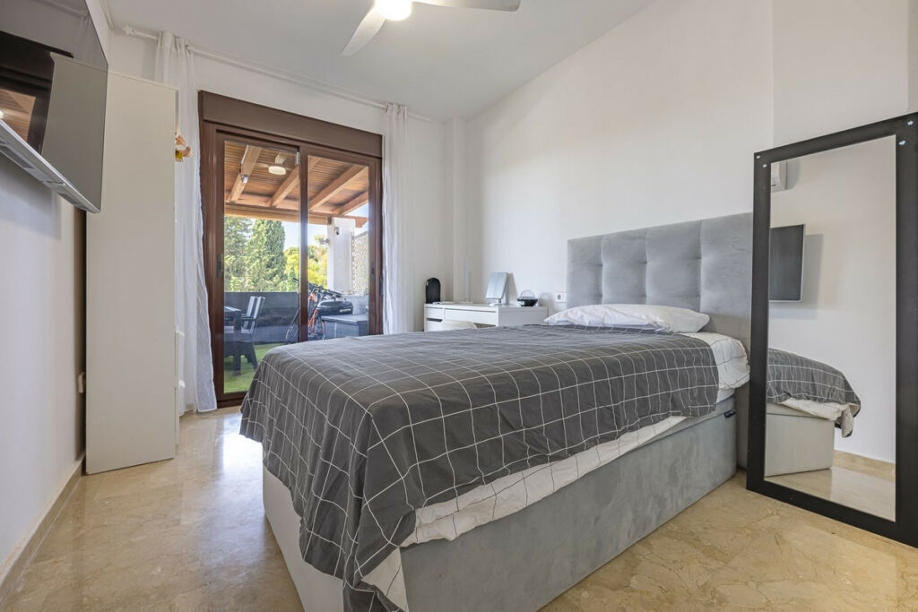Middle Floor Apartment The Golden Mile Málaga - image 20
