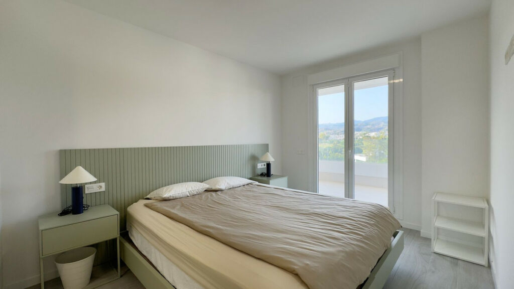Top Floor Apartment Nueva Andalucía Málaga - image 20