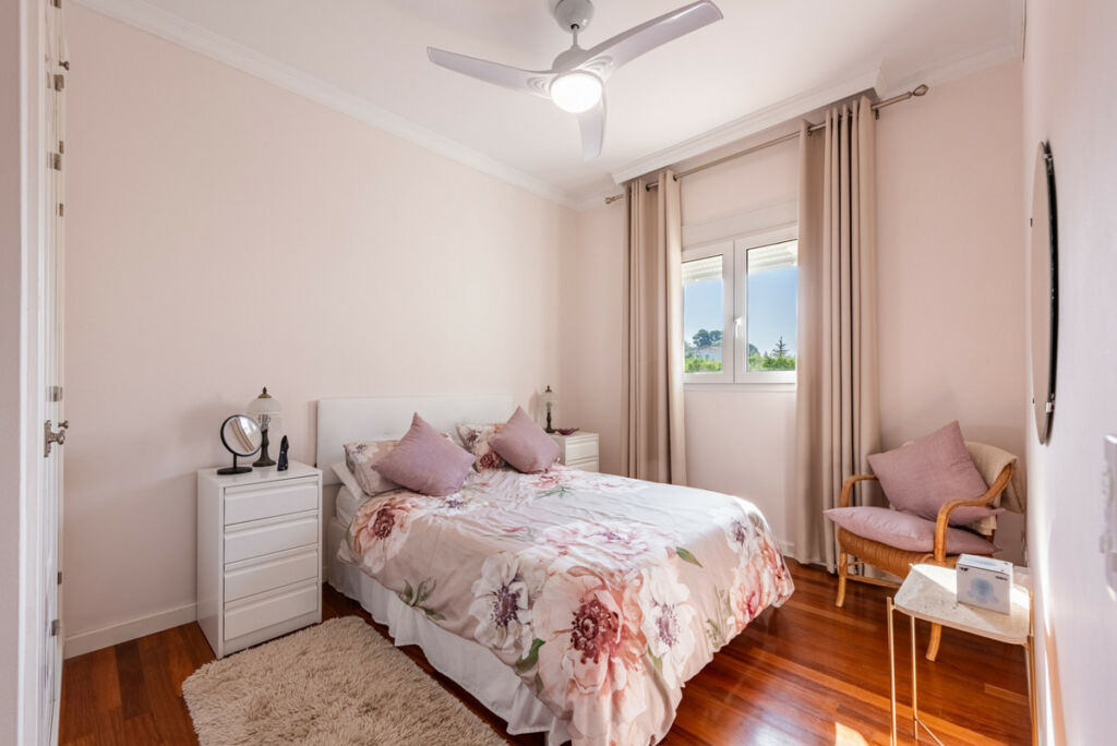 Detached Villa Sierrezuela Málaga - image 20