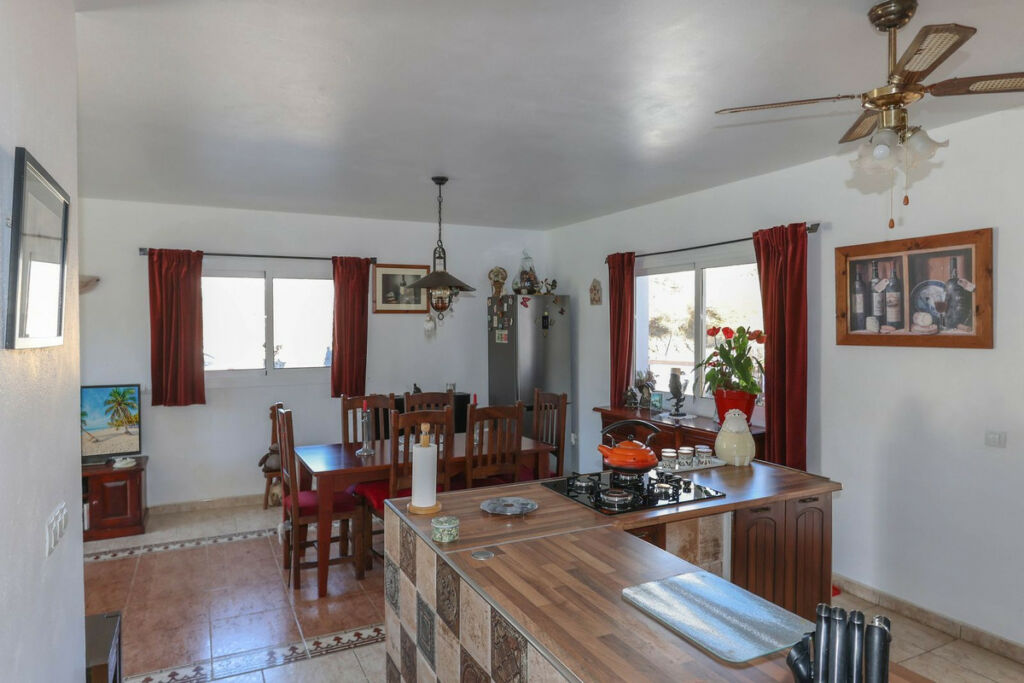 Detached Villa Tolox Málaga - image 20