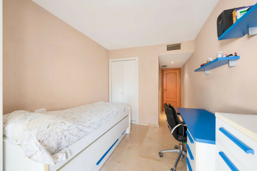 Middle Floor Apartment Marbella Málaga - image 20