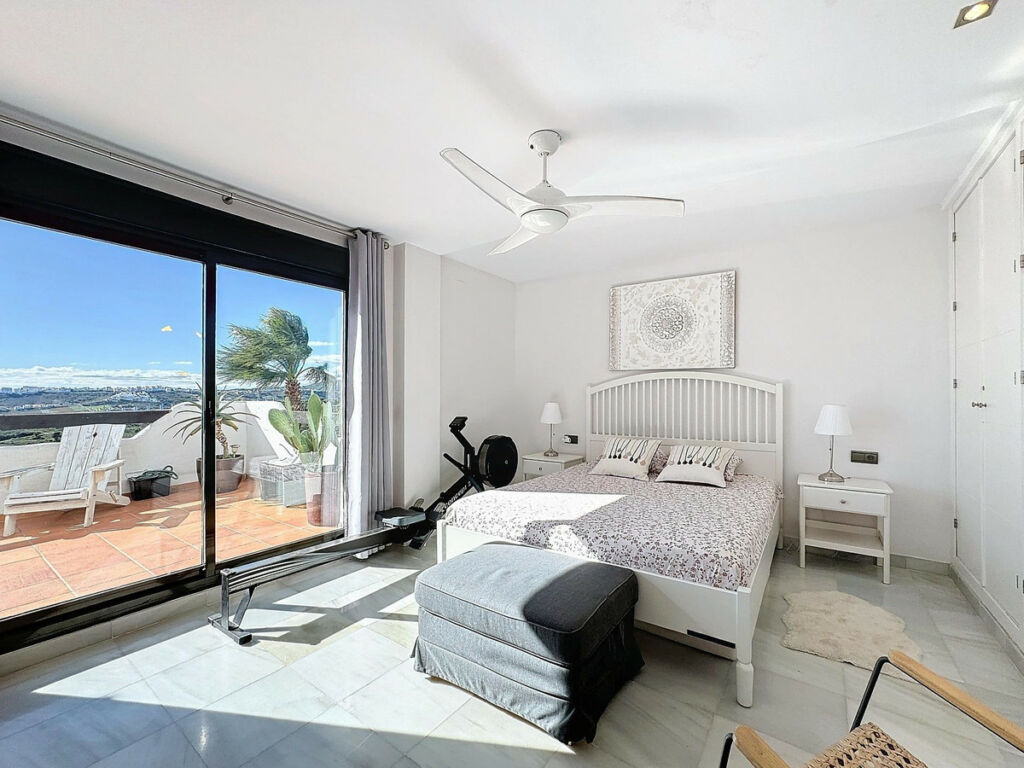 Penthouse Casares Málaga - image 21