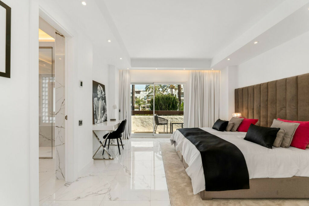 Penthouse Duplex Puerto Banús Málaga - image 20