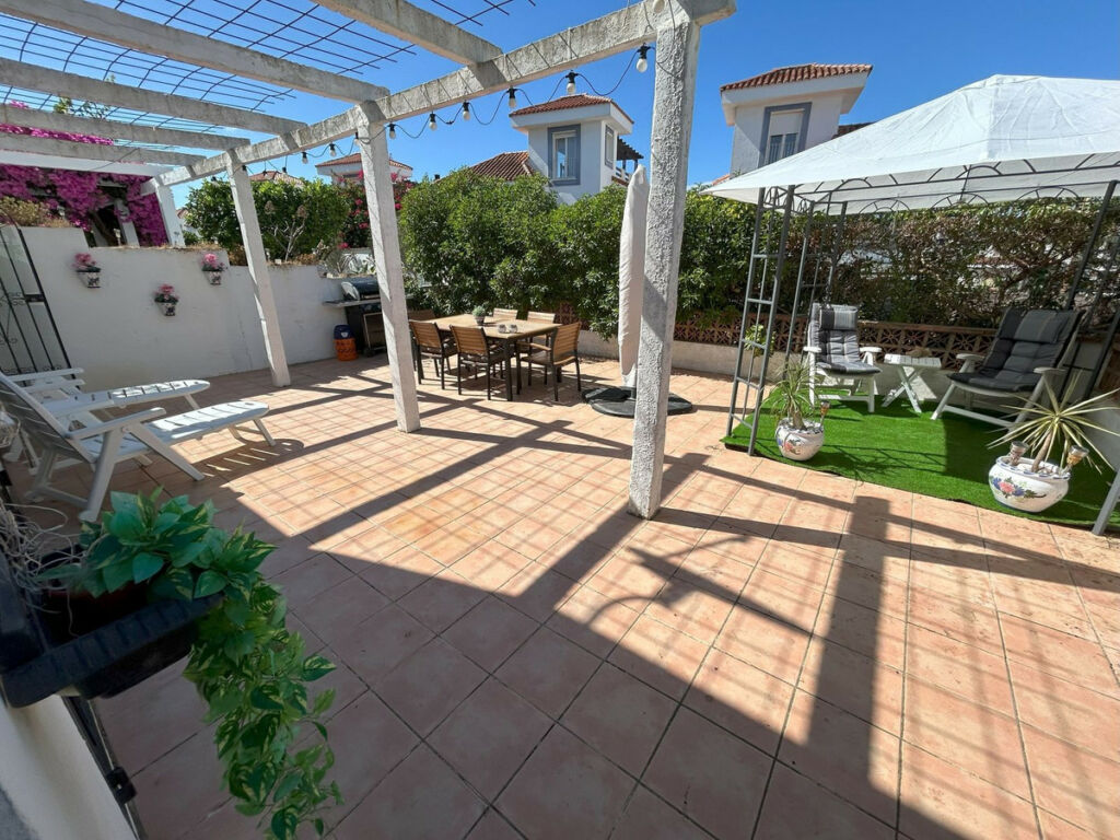 Townhouse La Duquesa Málaga - image 20