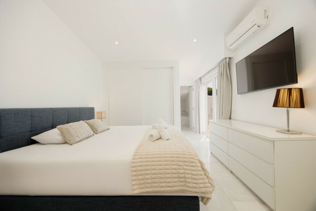 Detached Villa Costabella Málaga - image 20