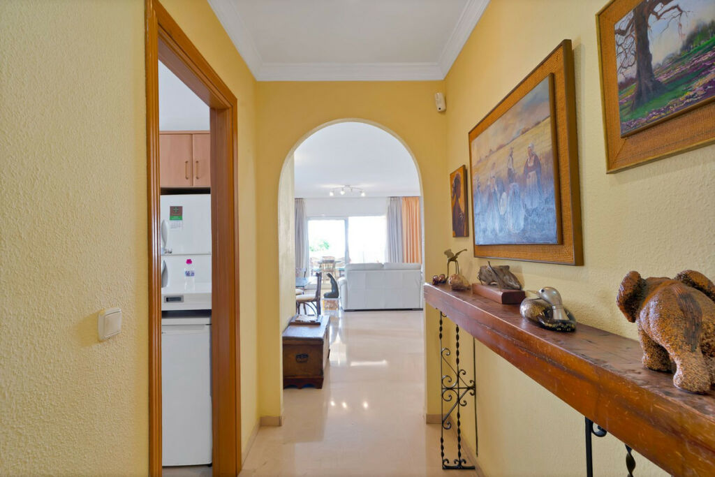 Middle Floor Apartment Nagüeles Málaga - image 20