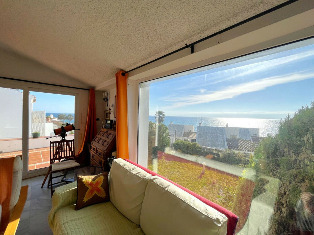 Detached Villa Estepona Málaga - image 20