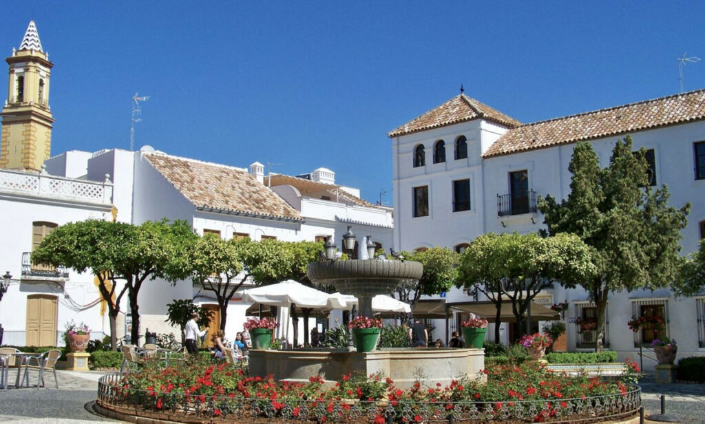 Middle Floor Apartment Estepona Málaga - image 20
