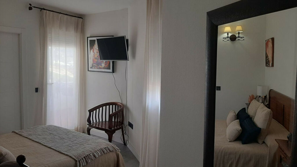 Middle Floor Apartment Estepona Málaga - image 20