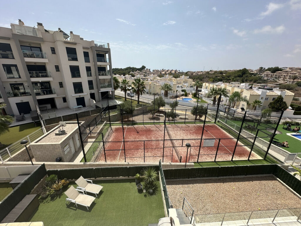 Middle Floor Apartment Villamartin Alicante - image 19
