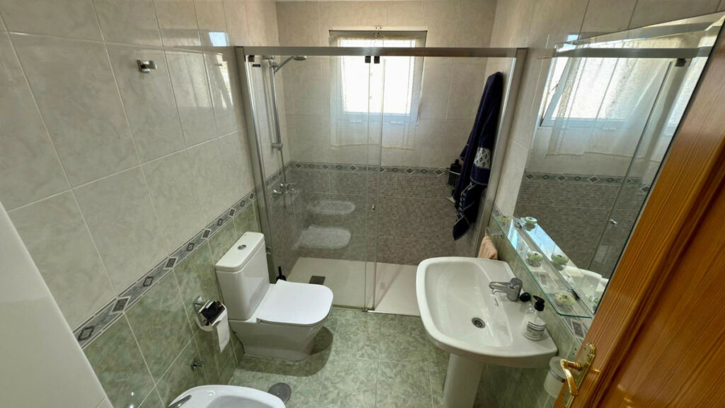 Middle Floor Apartment Benidorm Alicante - image 21