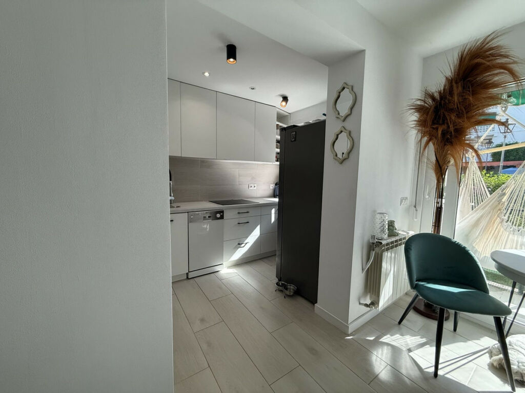 Middle Floor Apartment Estepona Málaga - image 21
