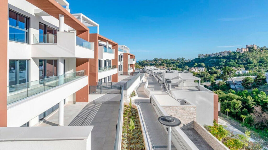 Middle Floor Apartment Benahavís Málaga - image 21