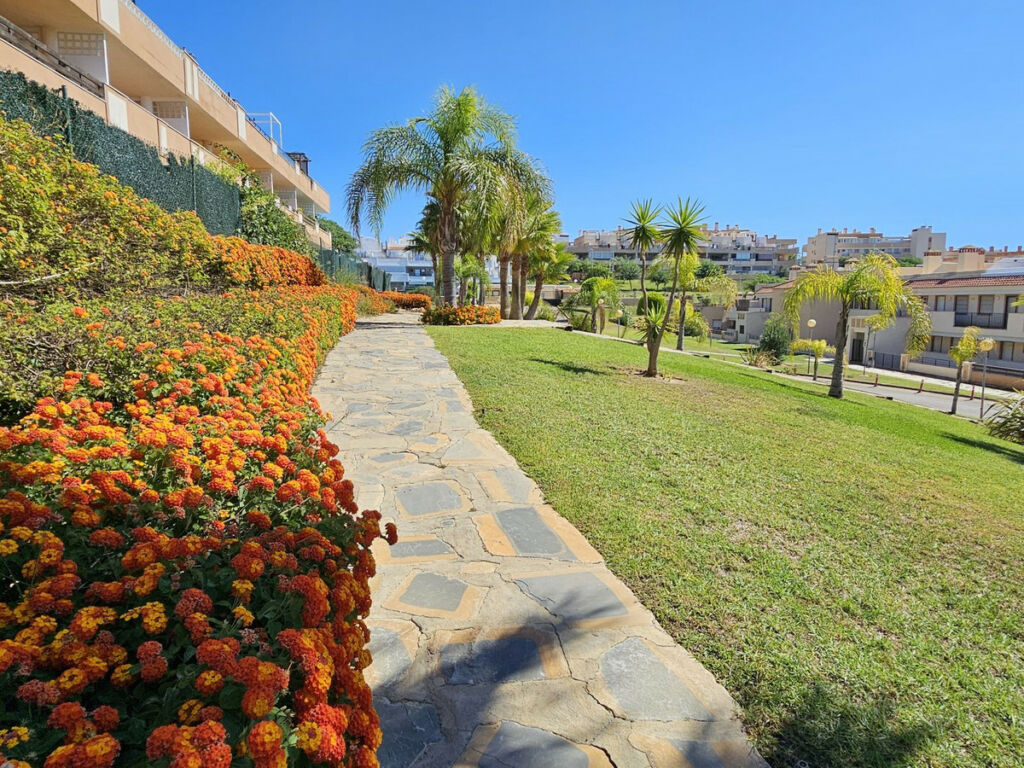 Middle Floor Apartment Casares Playa Málaga - image 25