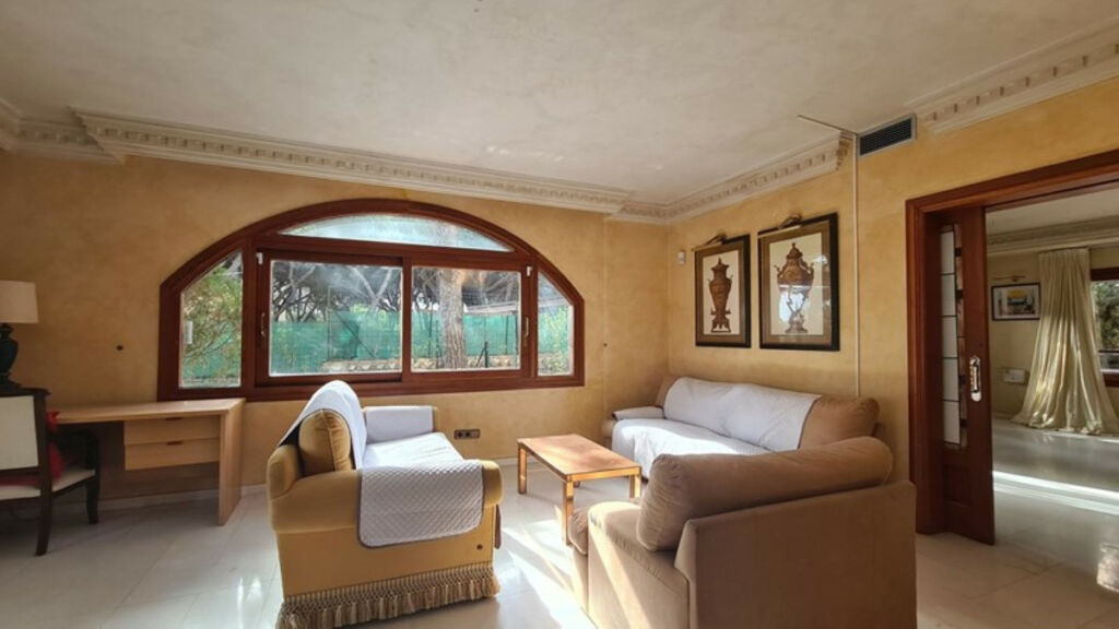 Detached Villa Cabopino Málaga - image 21