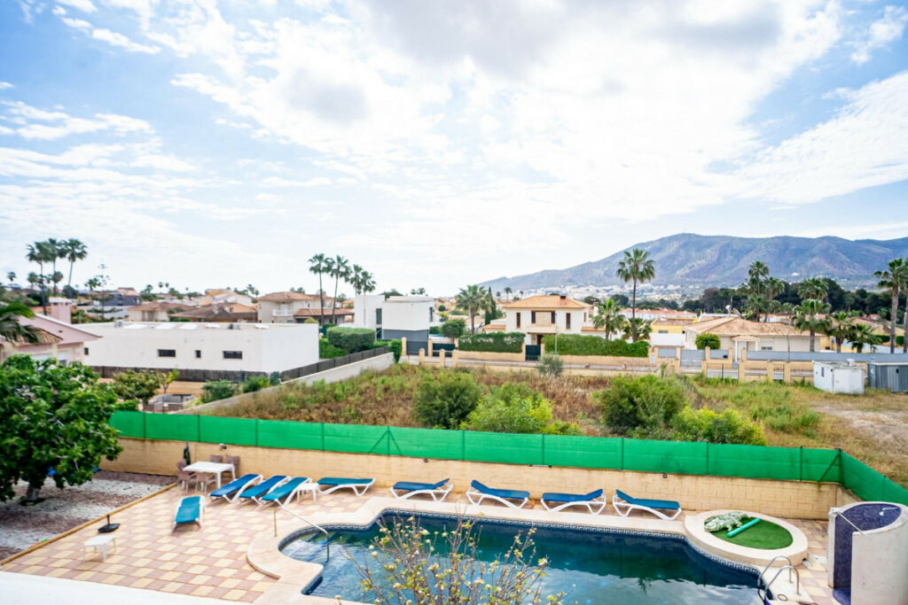 Detached Villa L'Alfás del Pi Alicante - image 21