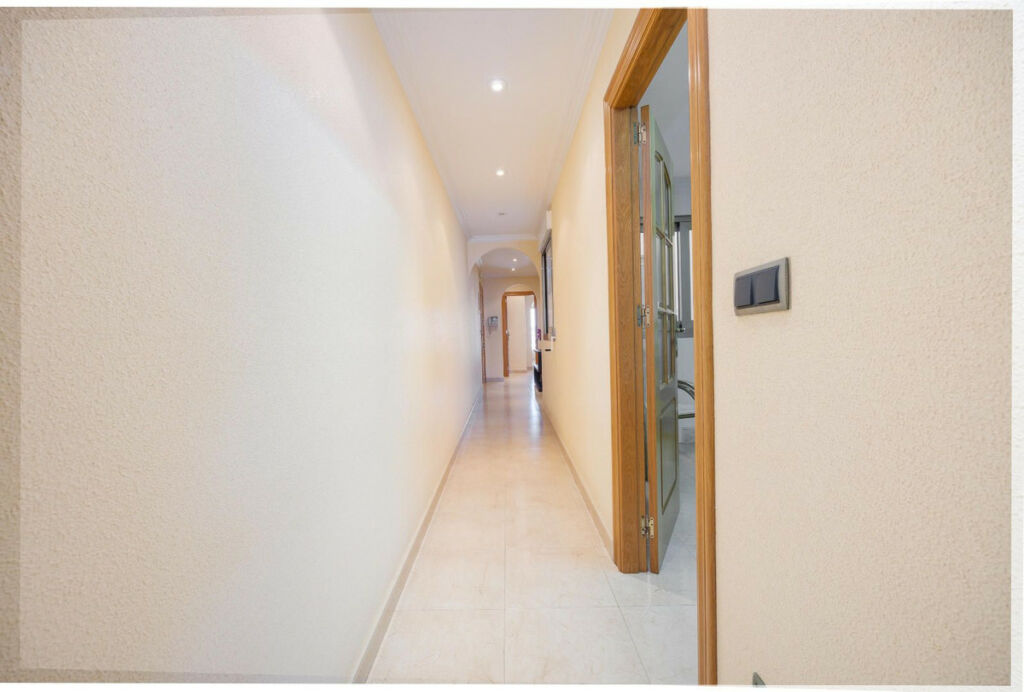 Middle Floor Apartment Torrevieja Alicante - image 21