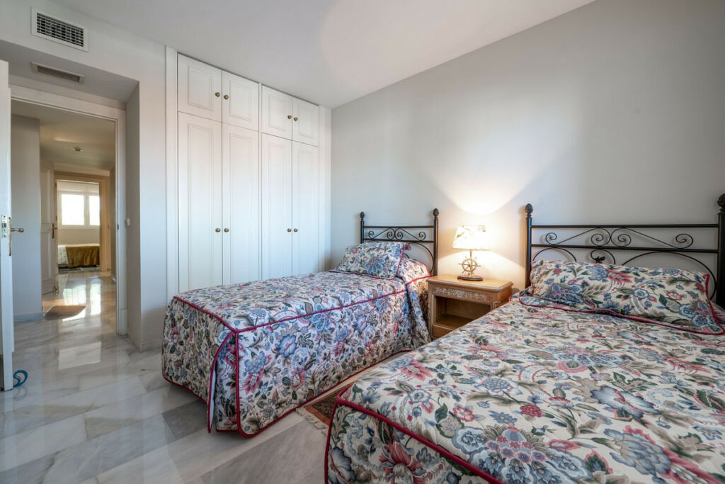 Middle Floor Apartment Marbella Málaga - image 21
