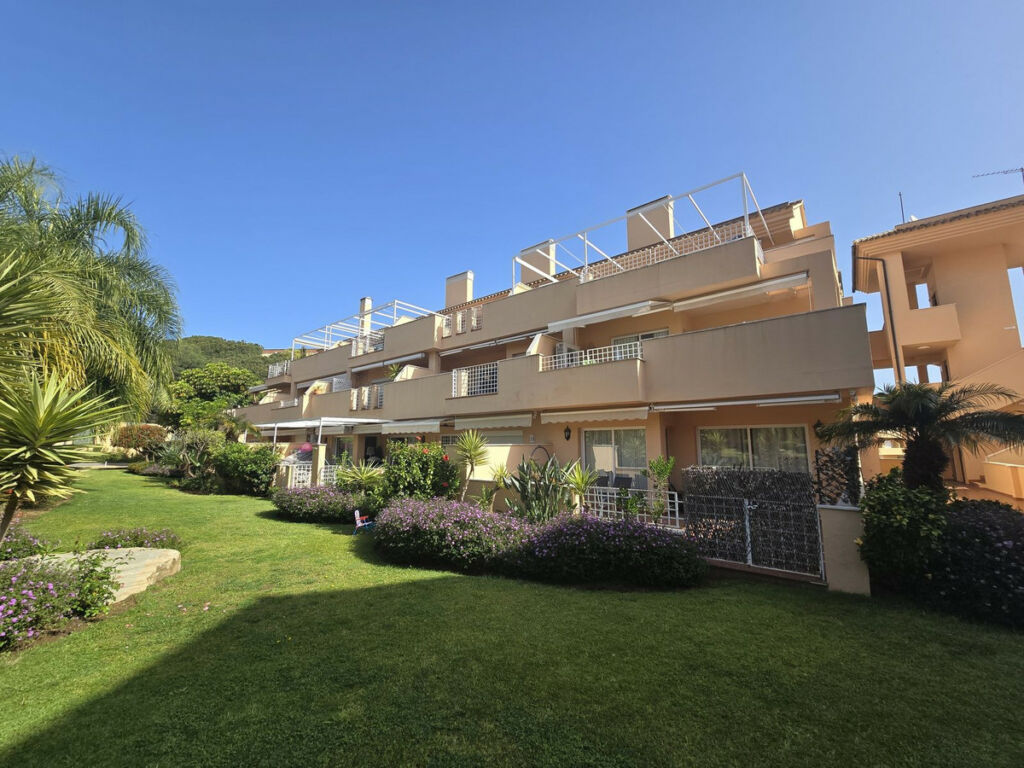 Penthouse Duplex Elviria Málaga - image 21