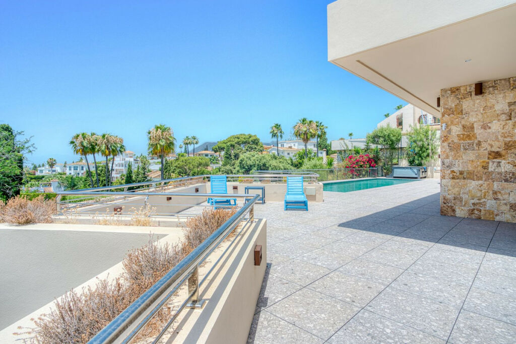 Detached Villa Elviria Málaga - image 21