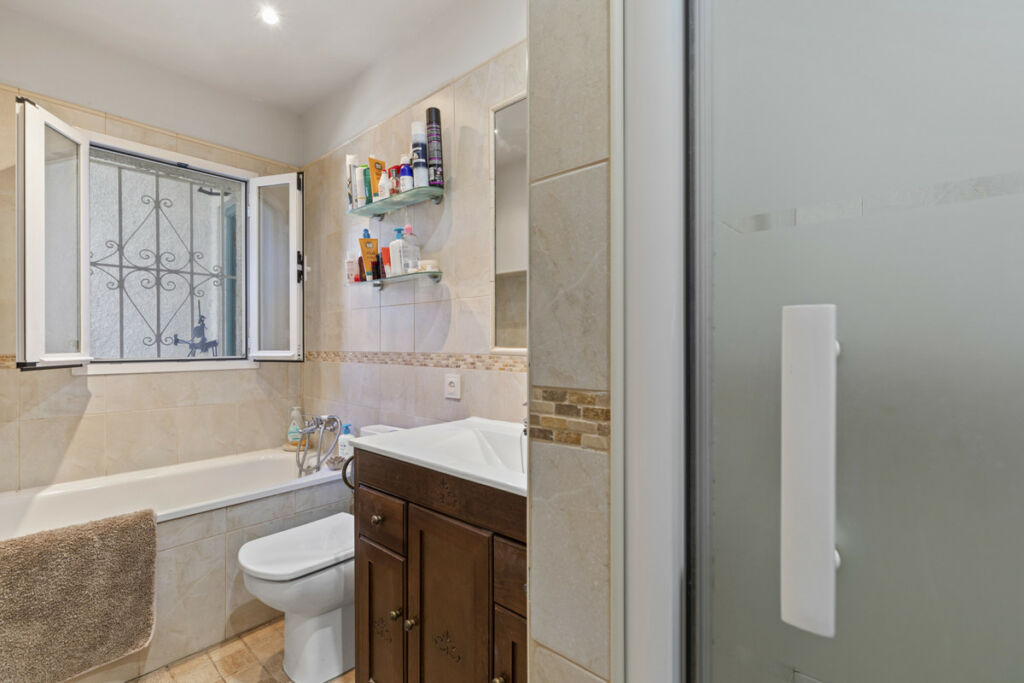 Detached Villa Valle del Sol Málaga - image 22