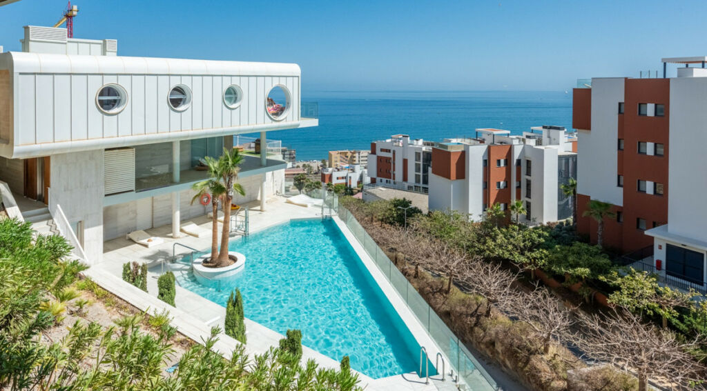 Middle Floor Apartment Fuengirola Málaga - image 20