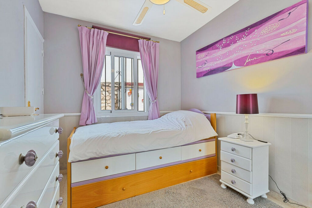 Detached Villa Fuengirola Málaga - image 21