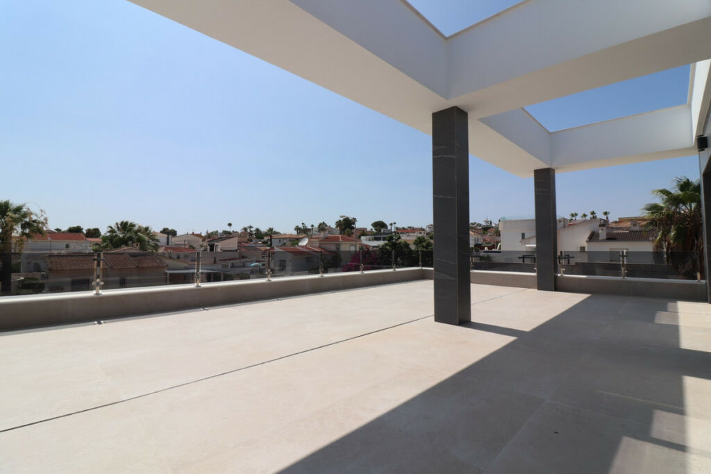 Detached Villa Ciudad Quesada Alicante - image 21