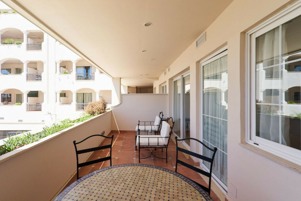 Middle Floor Apartment The Golden Mile Málaga - image 21