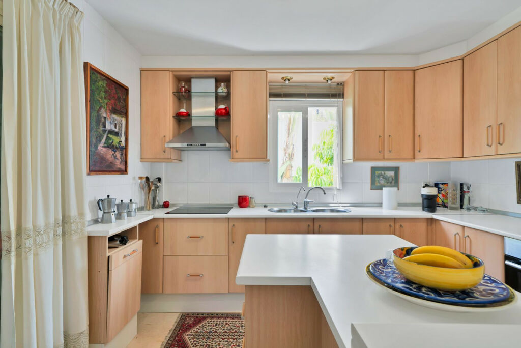 Middle Floor Apartment Nagüeles Málaga - image 21