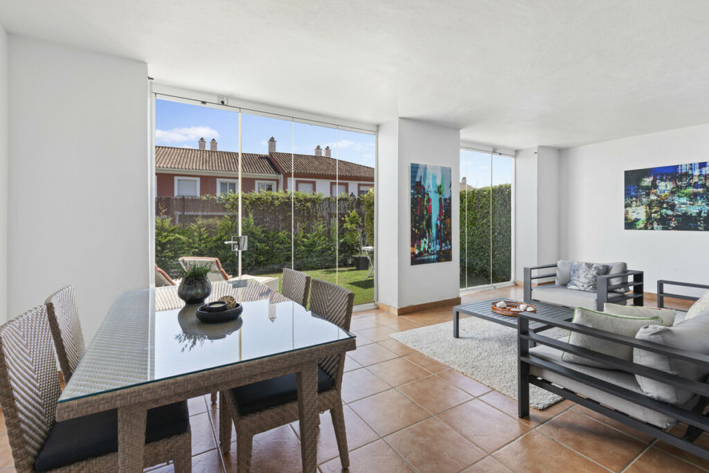 Ground Floor Apartment Estepona Málaga - image 23