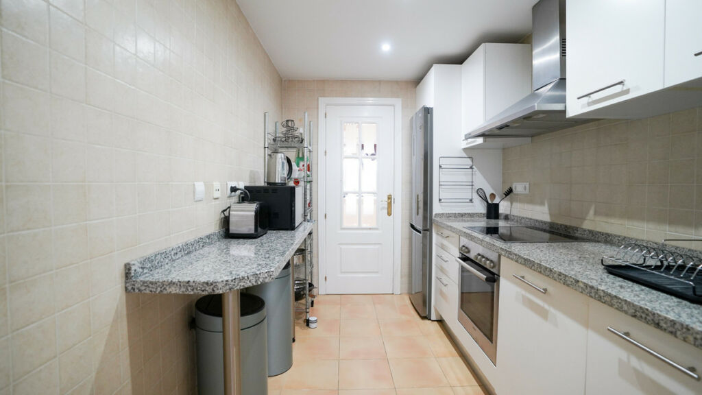 Middle Floor Apartment Benahavís Málaga - image 21
