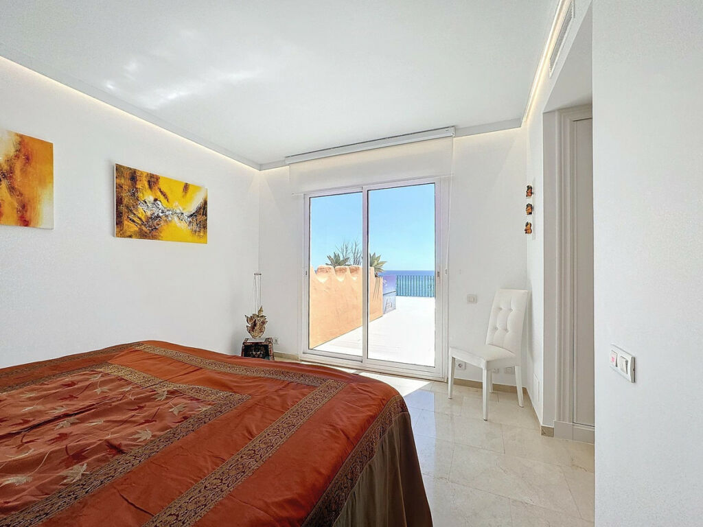 Penthouse Manilva Málaga - image 21