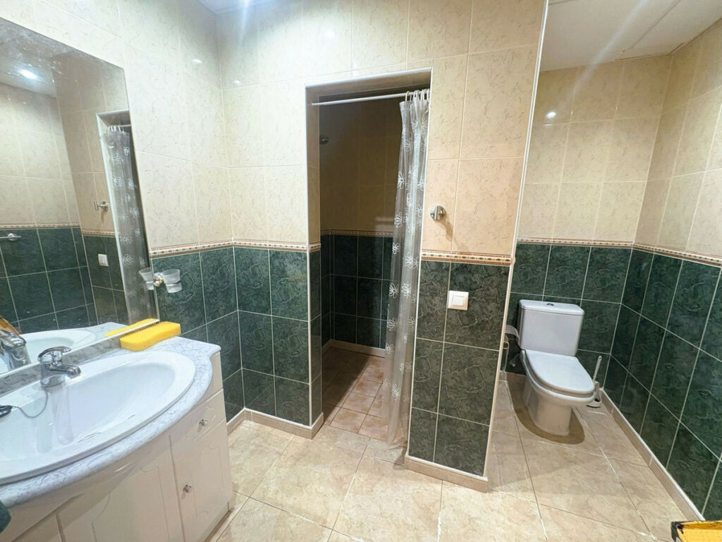 Townhouse La Duquesa Málaga - image 21