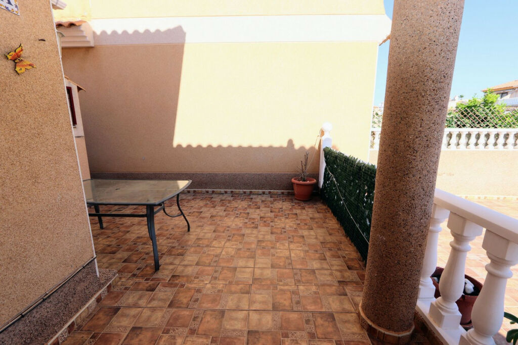 Detached Villa Playa Flamenca Alicante - image 21
