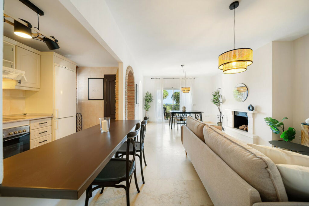 Middle Floor Apartment Nueva Andalucía Málaga - image 21