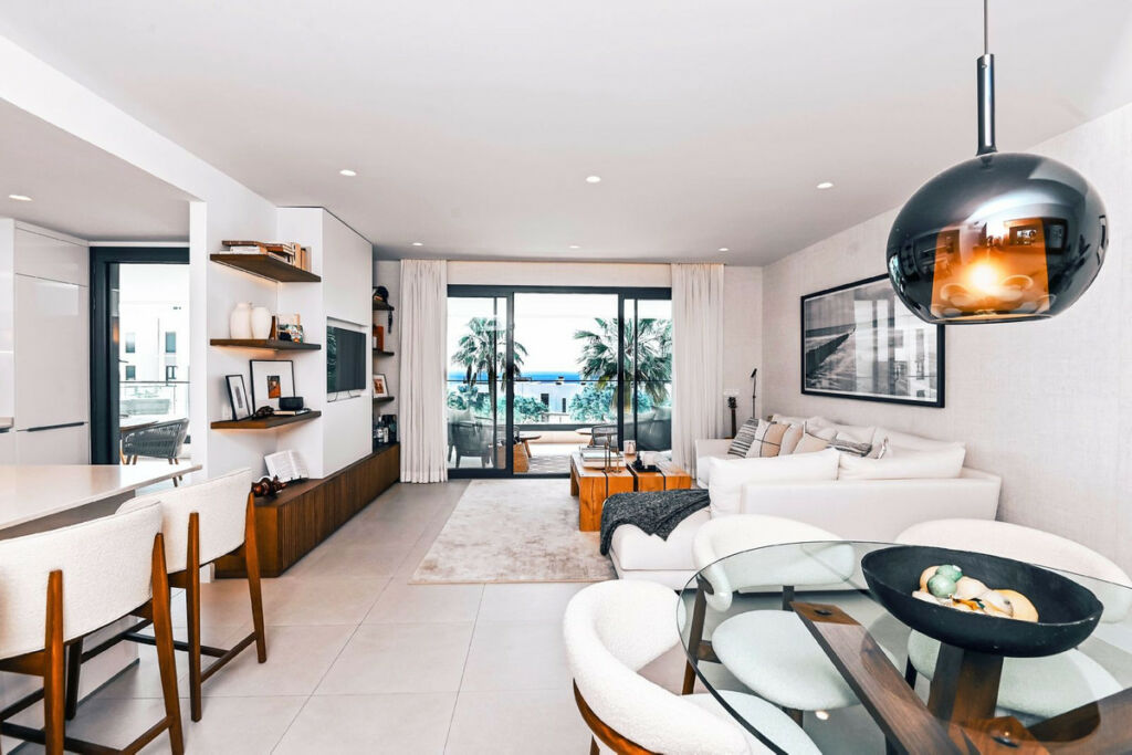 Middle Floor Apartment Estepona Málaga - image 21