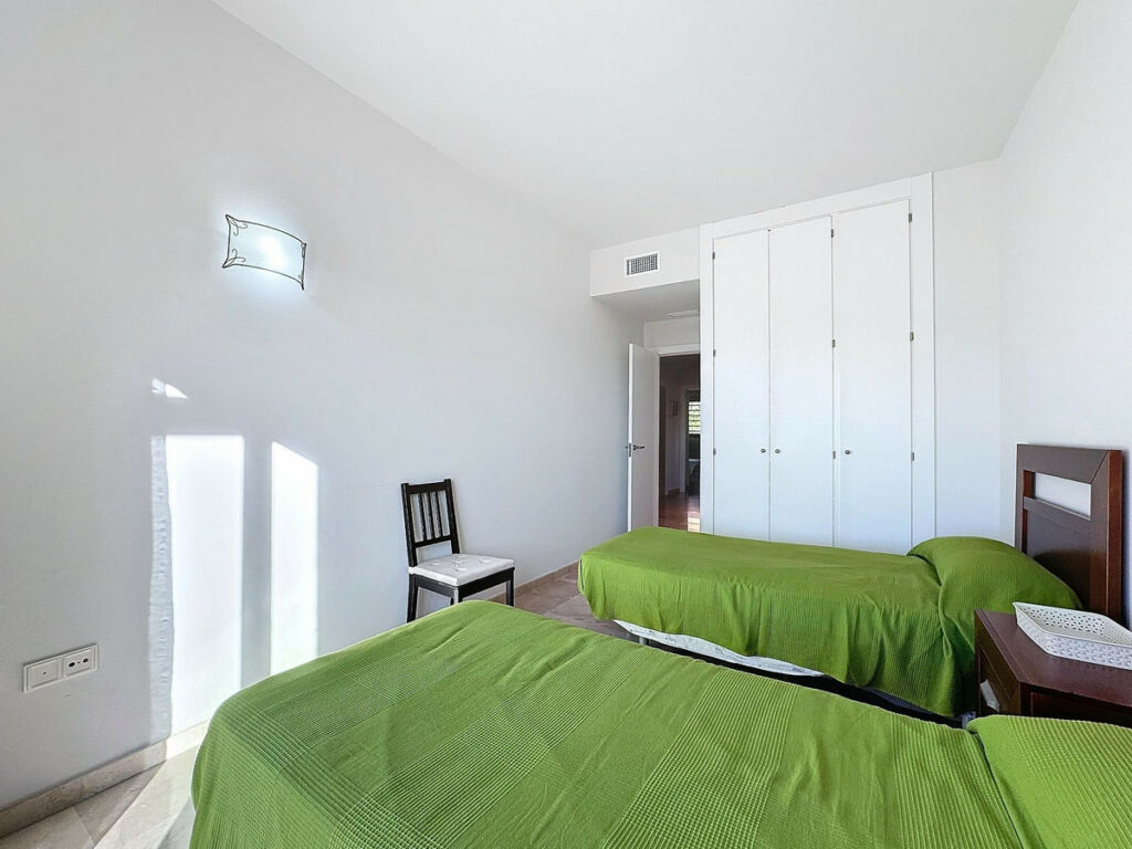 Penthouse Manilva Málaga - image 21