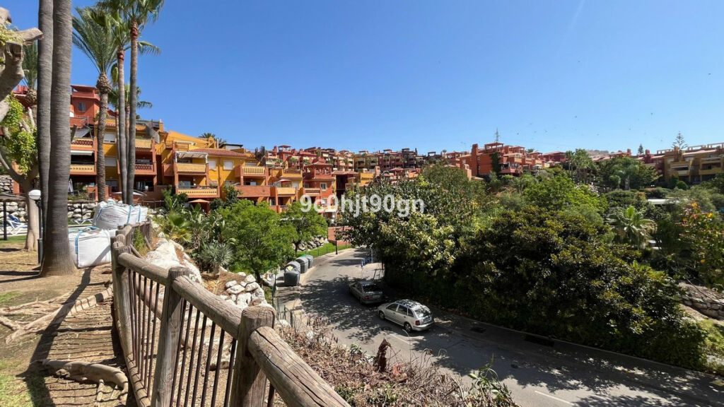 Middle Floor Apartment Reserva de Marbella Málaga - image 21