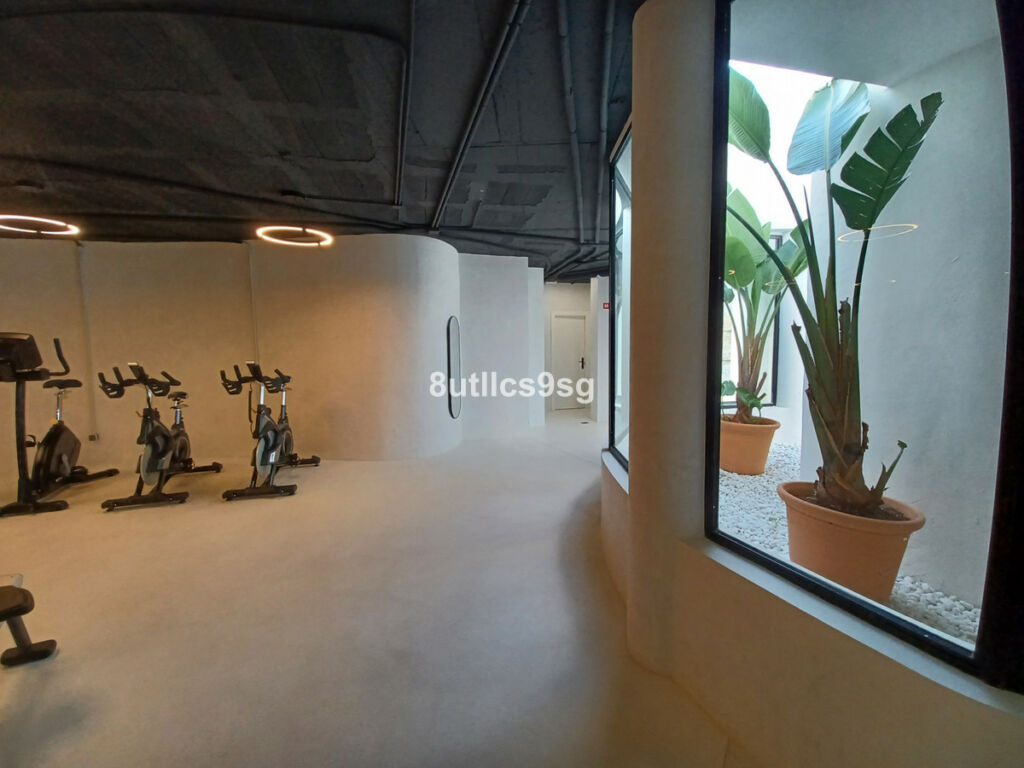Middle Floor Apartment Aloha Málaga - image 39