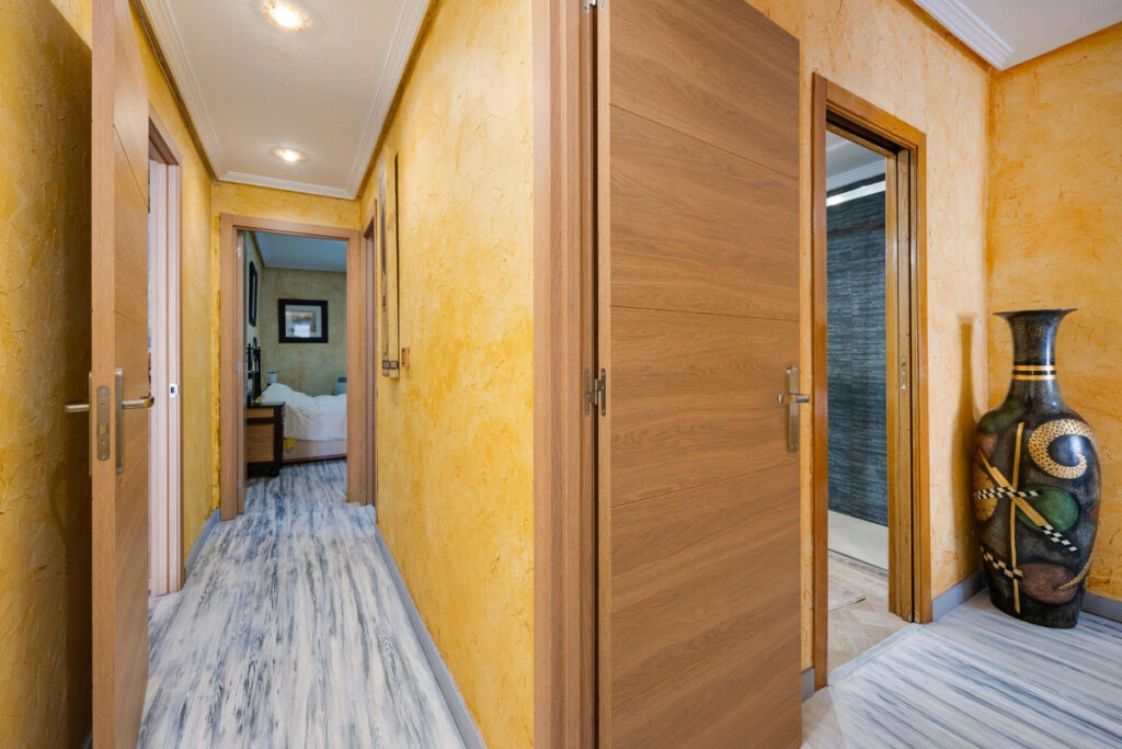 Middle Floor Apartment Torrevieja Alicante - image 21